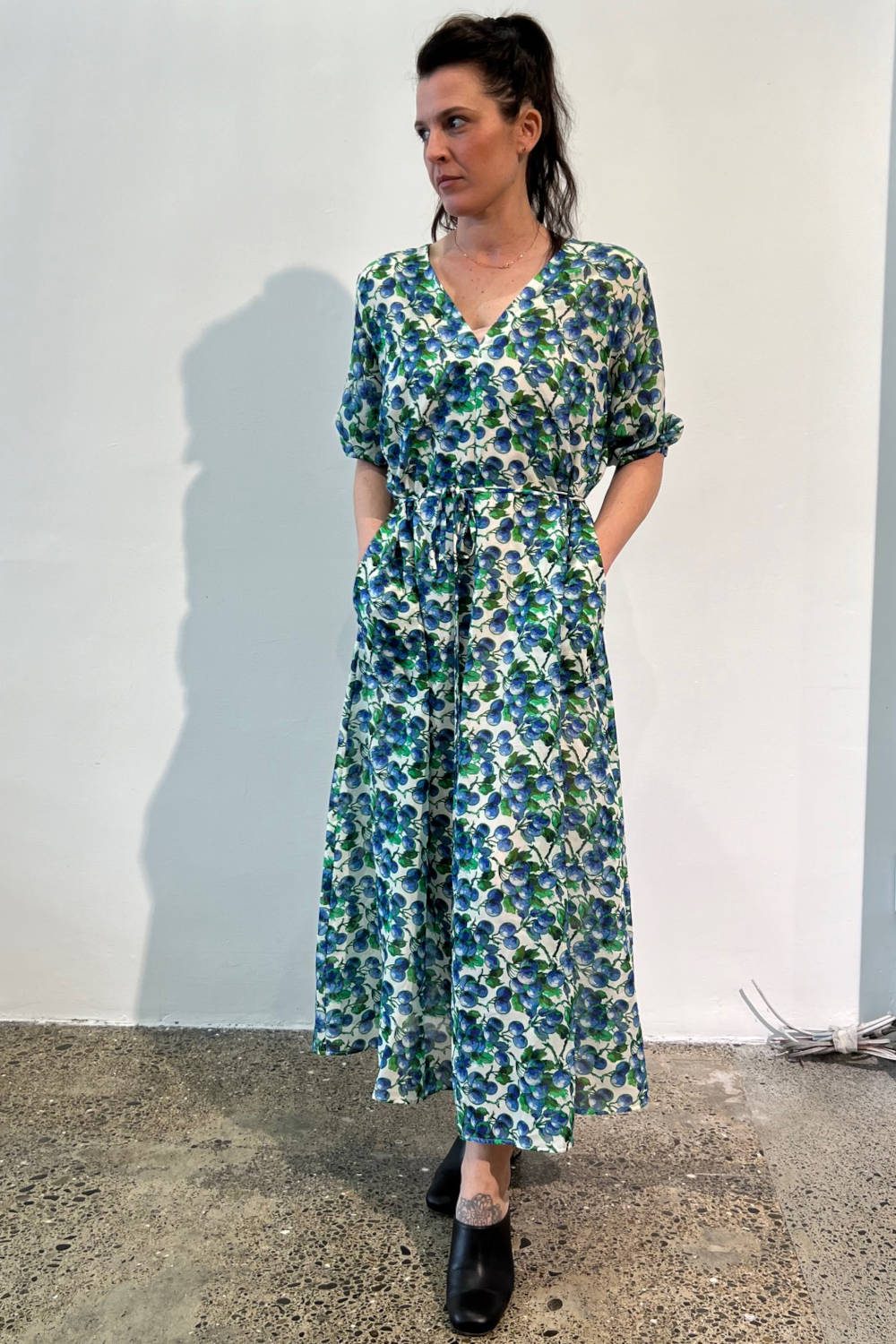 wallace_rose_arna_bianca_green_floral_cotton_silk_maxi_dress_3.jpg