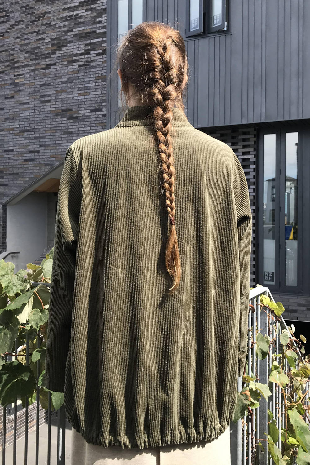 wallace_rose_bento_cotton_cord_olive_coat_back.jpg