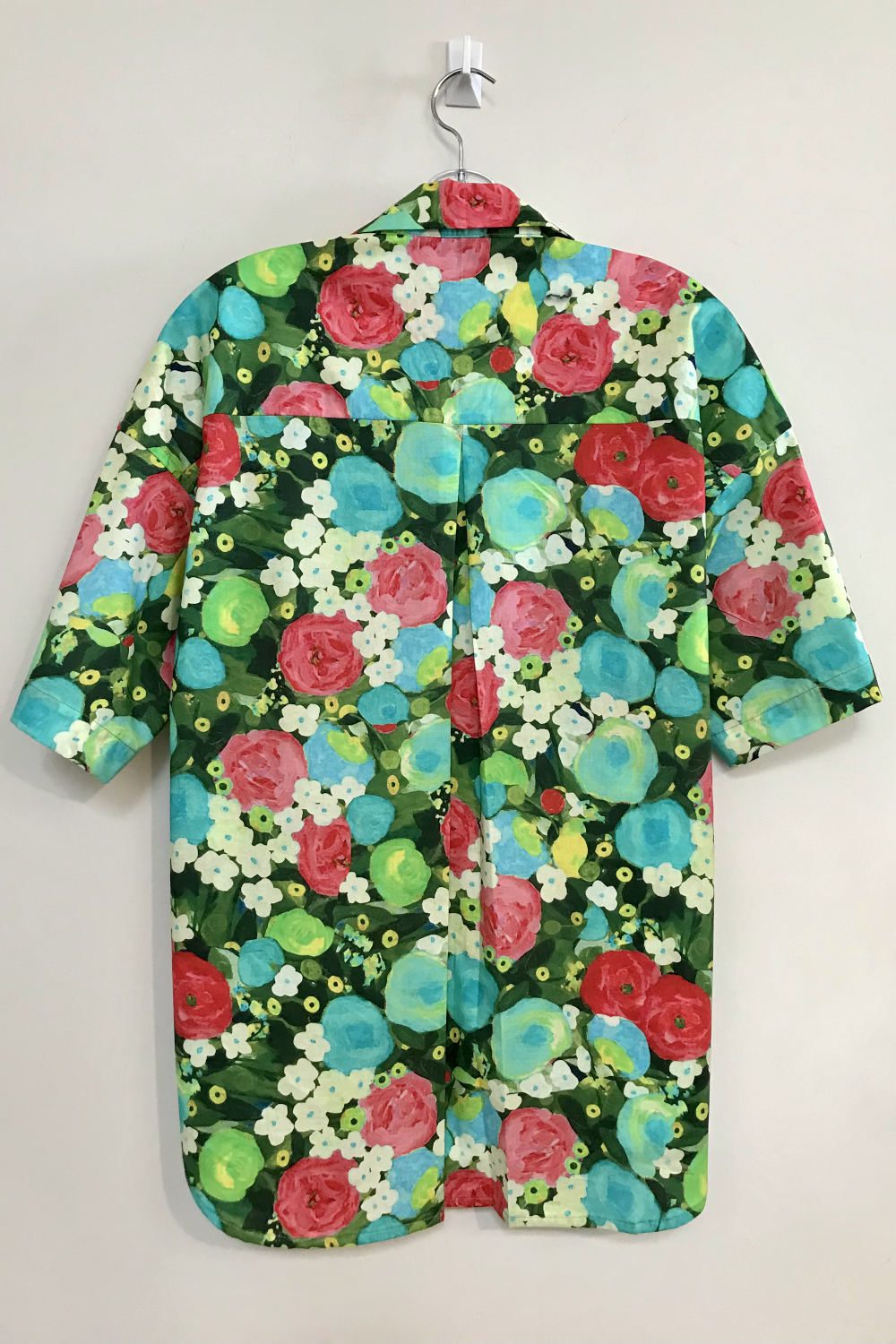 wallace_rose_peyton_crisp_cotton_green_floral_print_shirt_back.jpg